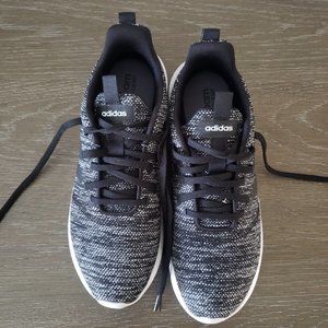 Ladies NEW Adidas size 11 tennis shoes Black/White